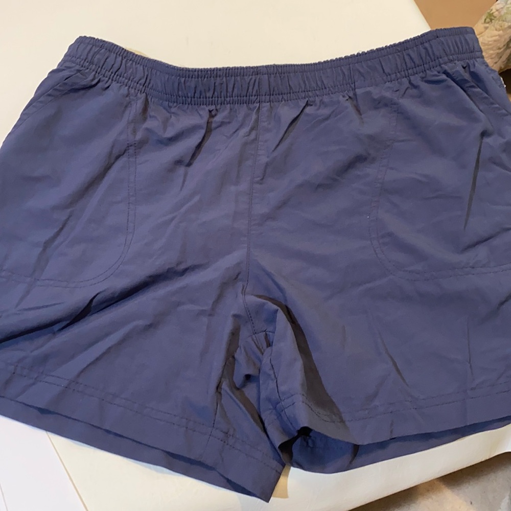 Like new worn once Columbia hiking shorts Large